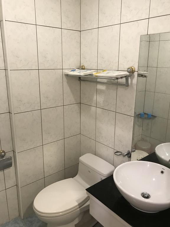 Hefeng Ting Homestay Старе місто Хенчун Екстер'єр фото